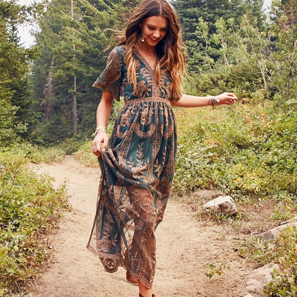 Altar'd State Dresses & Skirts - Altar’d State Catania Maxi Dress